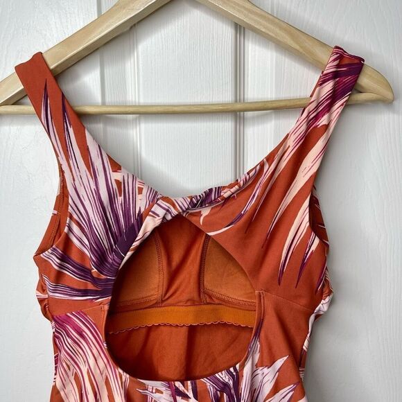 Kona Sol Twist Back Palm Medium Coverage One Piece Swimsuit - Small - Picture 8 of 11